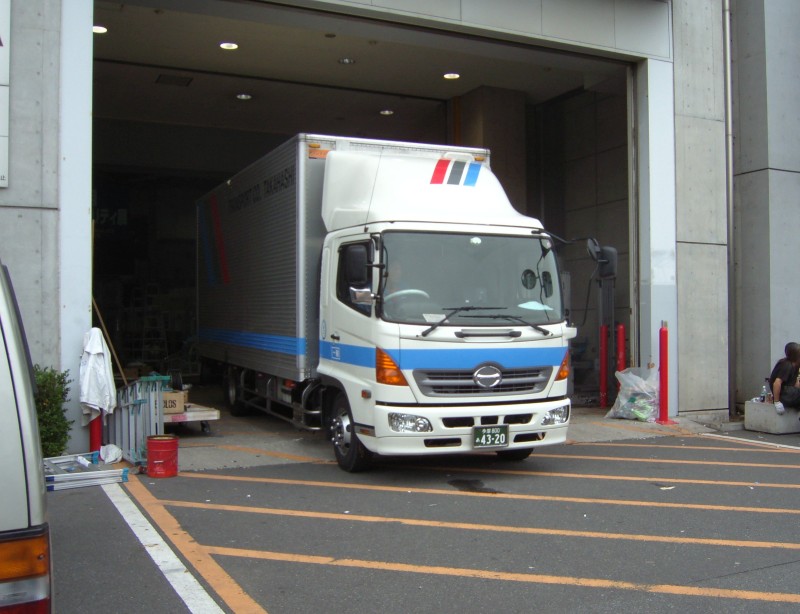 各種イベント／展示会 トータル輸送（梱包・輸送・保管・搬出入据付作業）