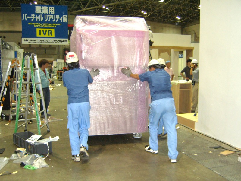 各種イベント／展示会 トータル輸送（梱包・輸送・保管・搬出入据付作業）